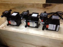 Bơm định lượng Bluwhite C-614P